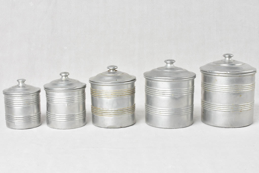 Set of 5 vintage kitchen canisters 6¾"