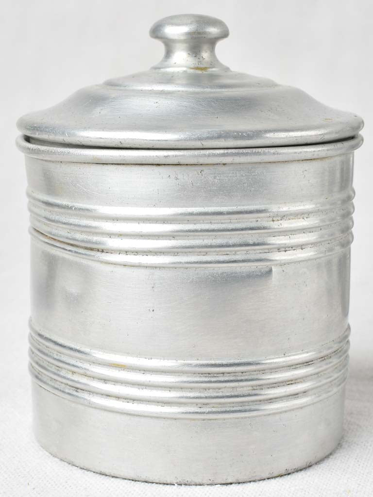 Set of 5 vintage kitchen canisters 6¾"