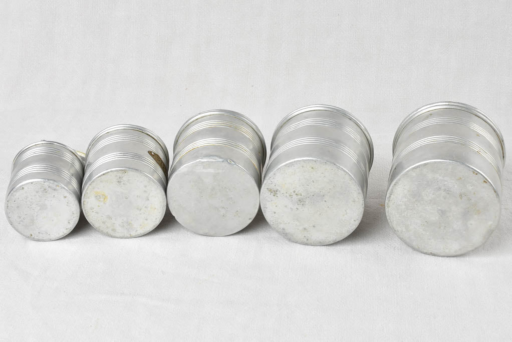 Set of 5 vintage kitchen canisters 6¾"