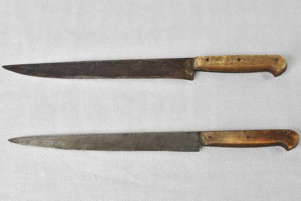 Pair of 18th century carving knives w/ horn handles 15¼"