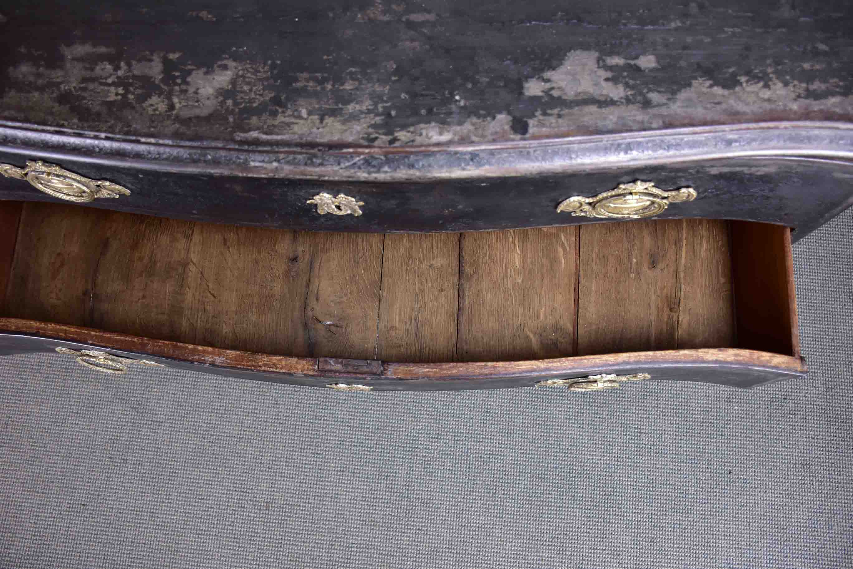 Late 18th century French commode by Hache