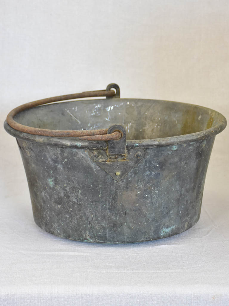 Broad 19th century French winemaker's bucket
