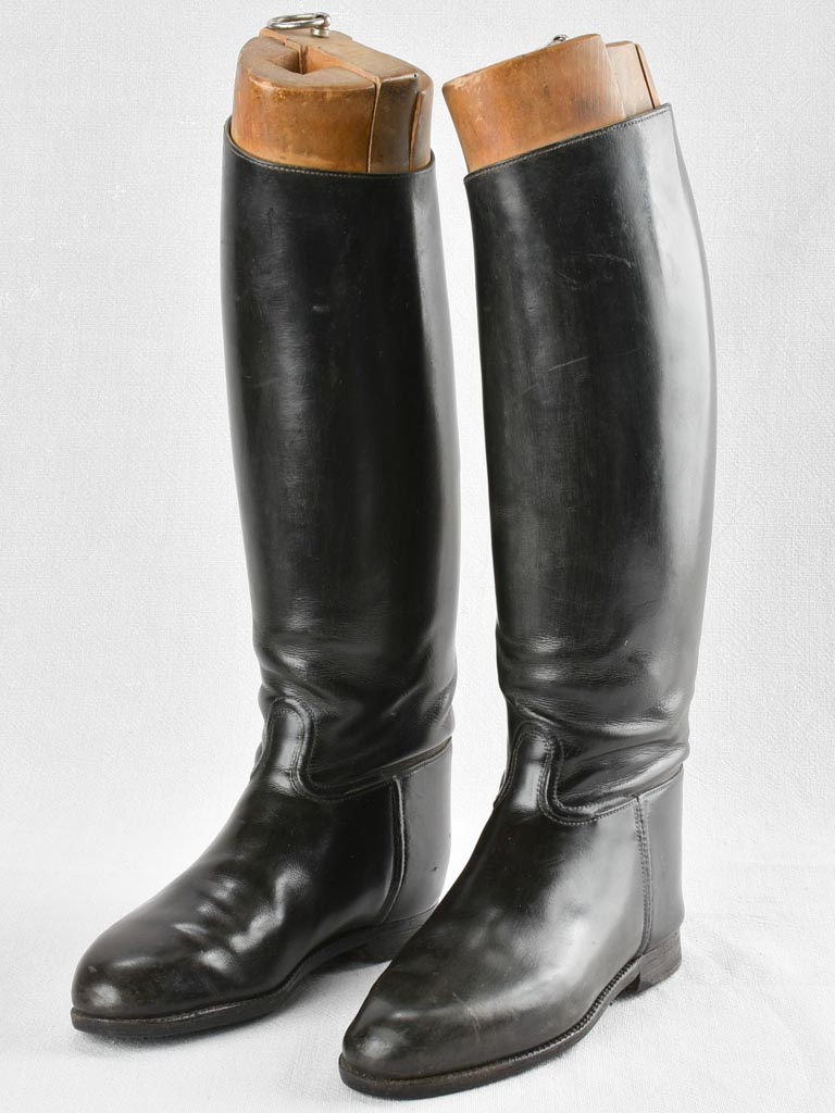 ANTIQUE HORSE RIDING BOOTS (SIZE 42-43)