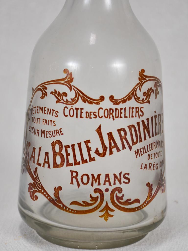 Glass carafe Côte des Cordeliers 9¾"1900s