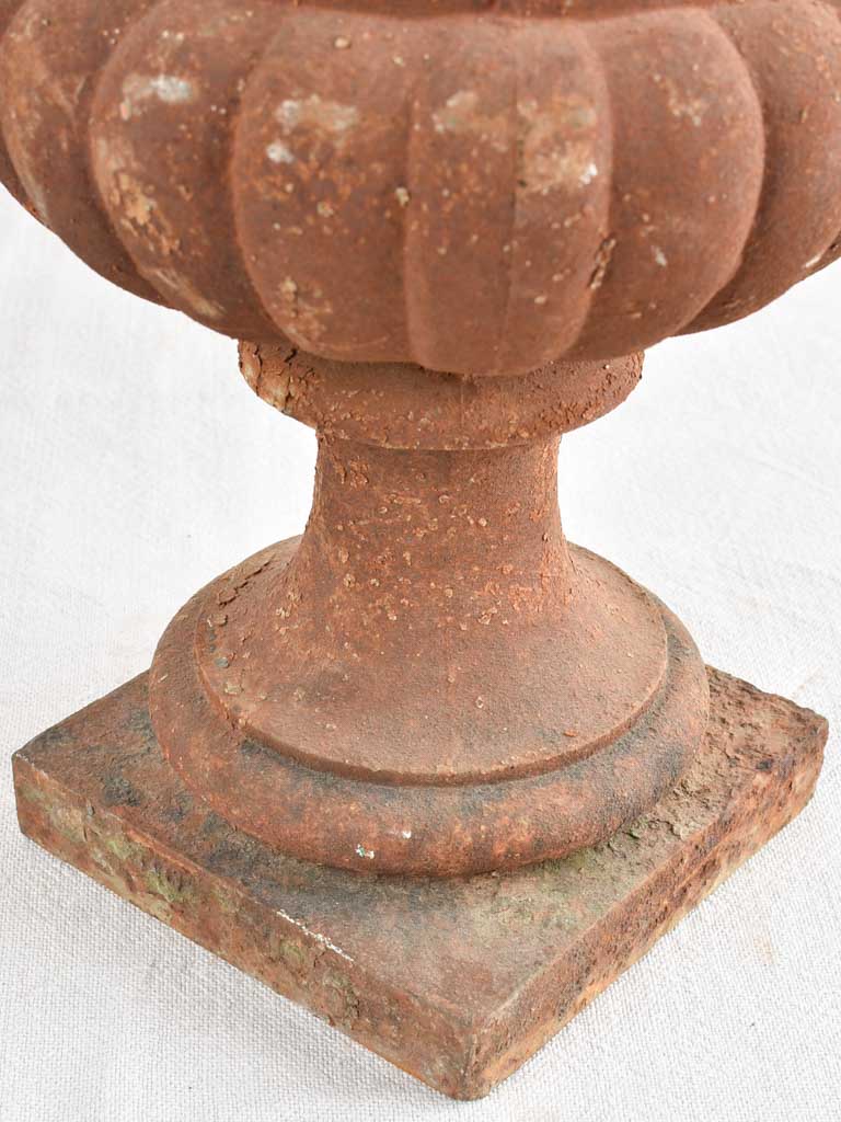 PAIR OF CAST IRON MEDICI PLANTERS - 19TH CENTURY 17"