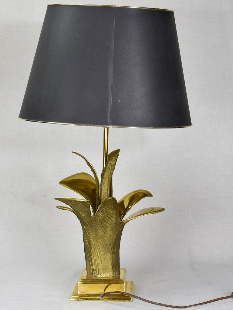 Superb bronze table lamp with gold foliage