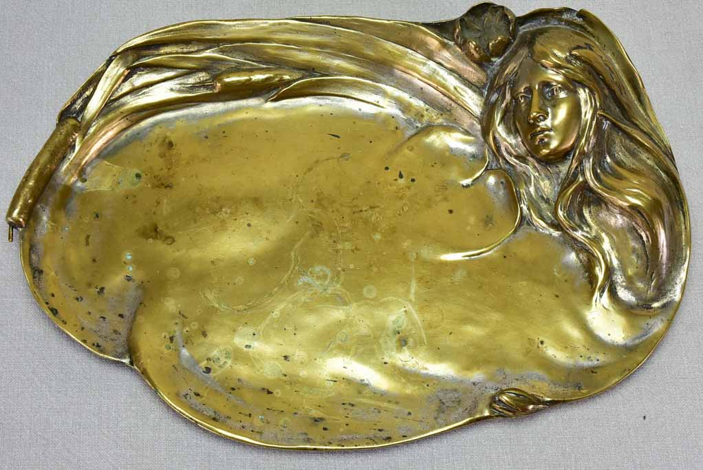Large Austrian bronze Art Deco vide poche Goldscheider 18"