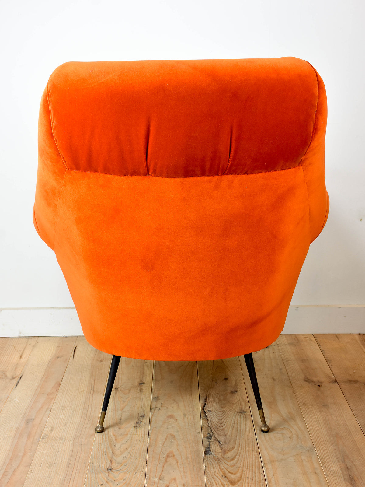 Mid-century Italian armchair in the style of Paolo Buffa