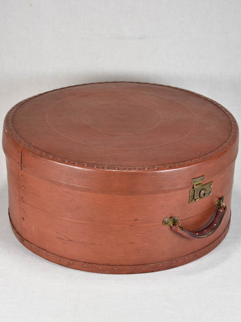 Early 20th-century French hat box 20"