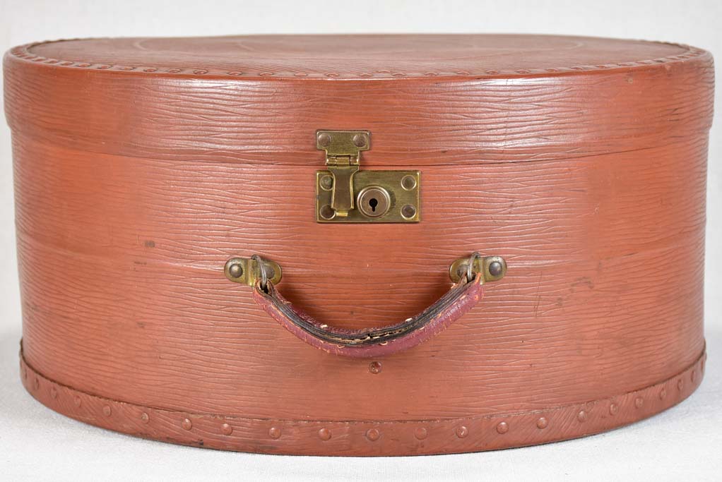 Early 20th-century French hat box 20"