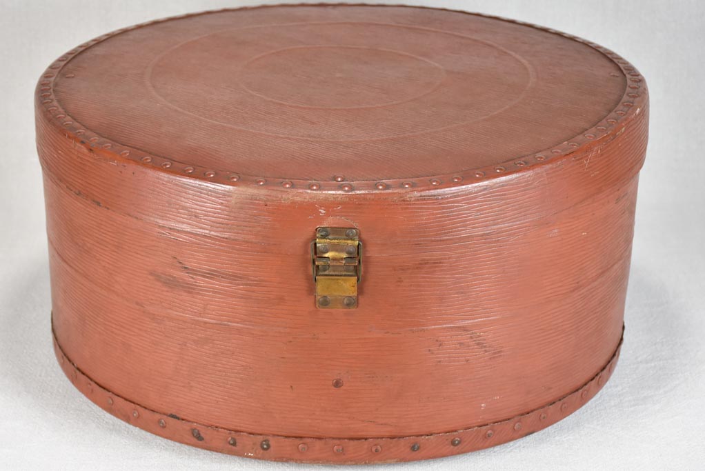 Early 20th-century French hat box 20"