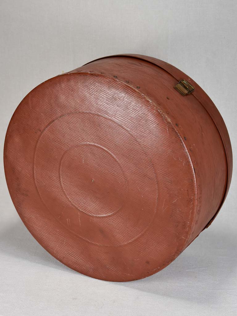 Early 20th-century French hat box 20"
