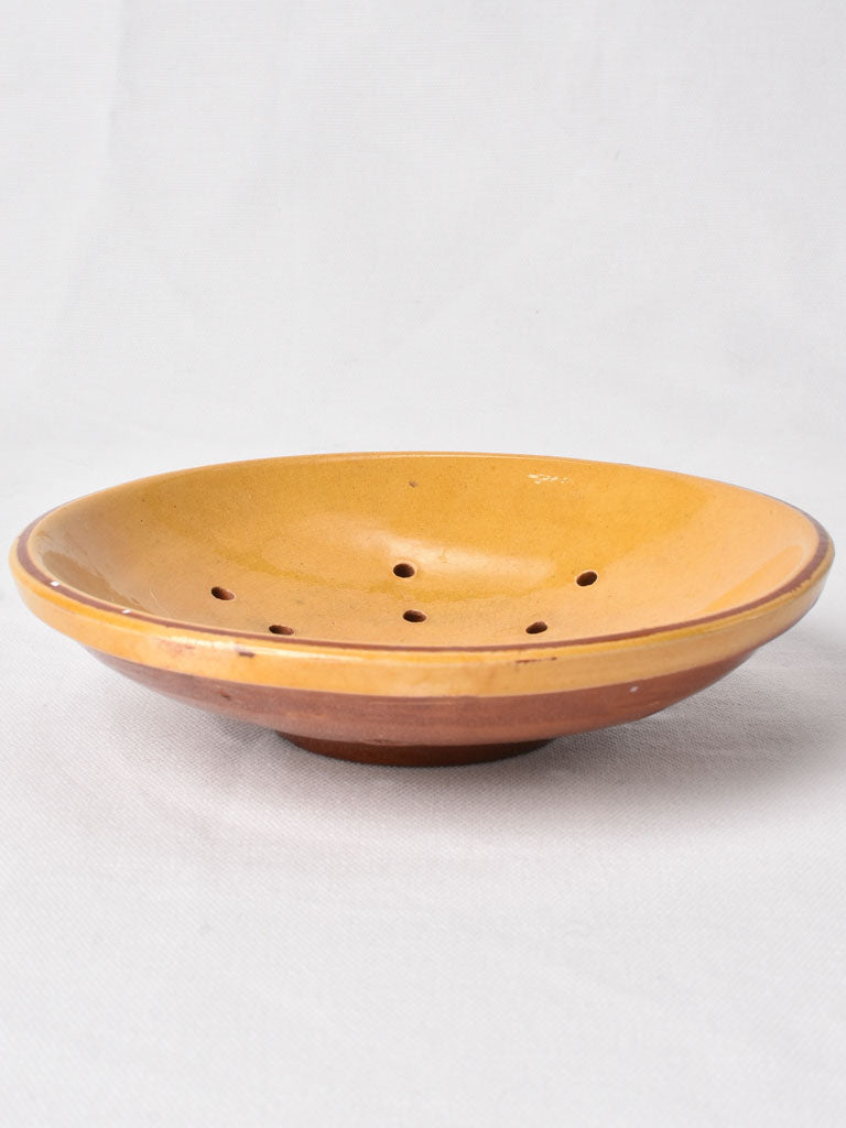 Vintage French 'egoutoire' straining bowl