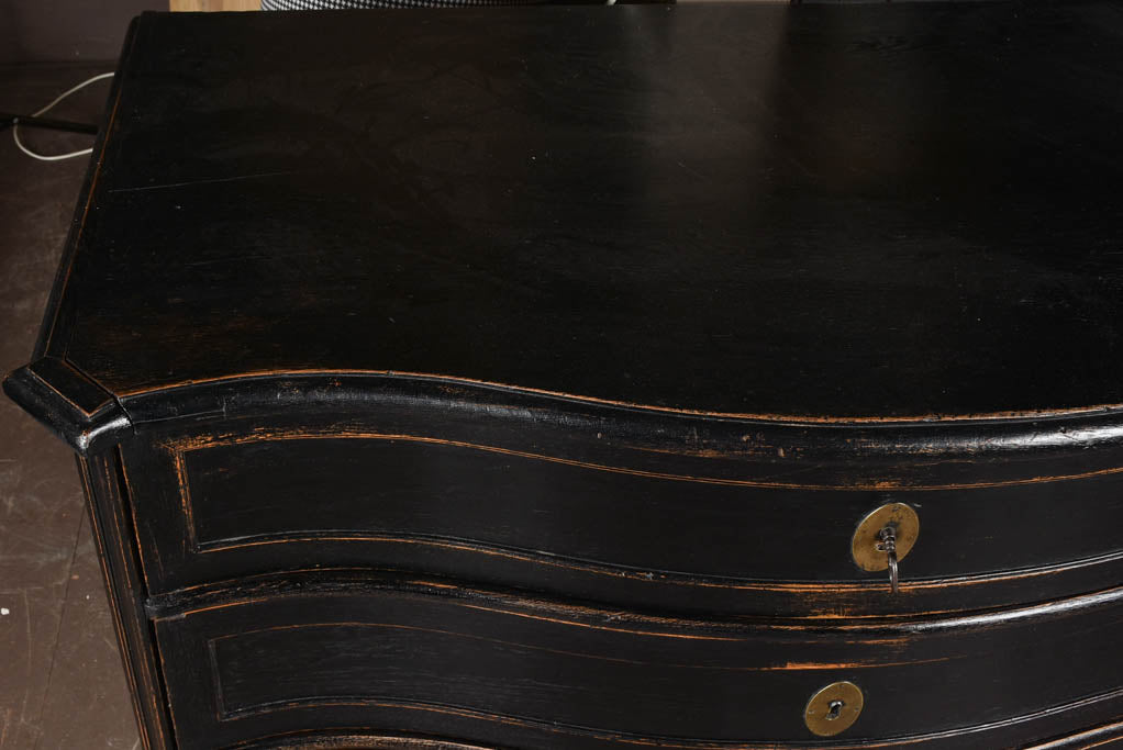LARGE ITALIAN CHEST OF DRAWERS - COMMODE