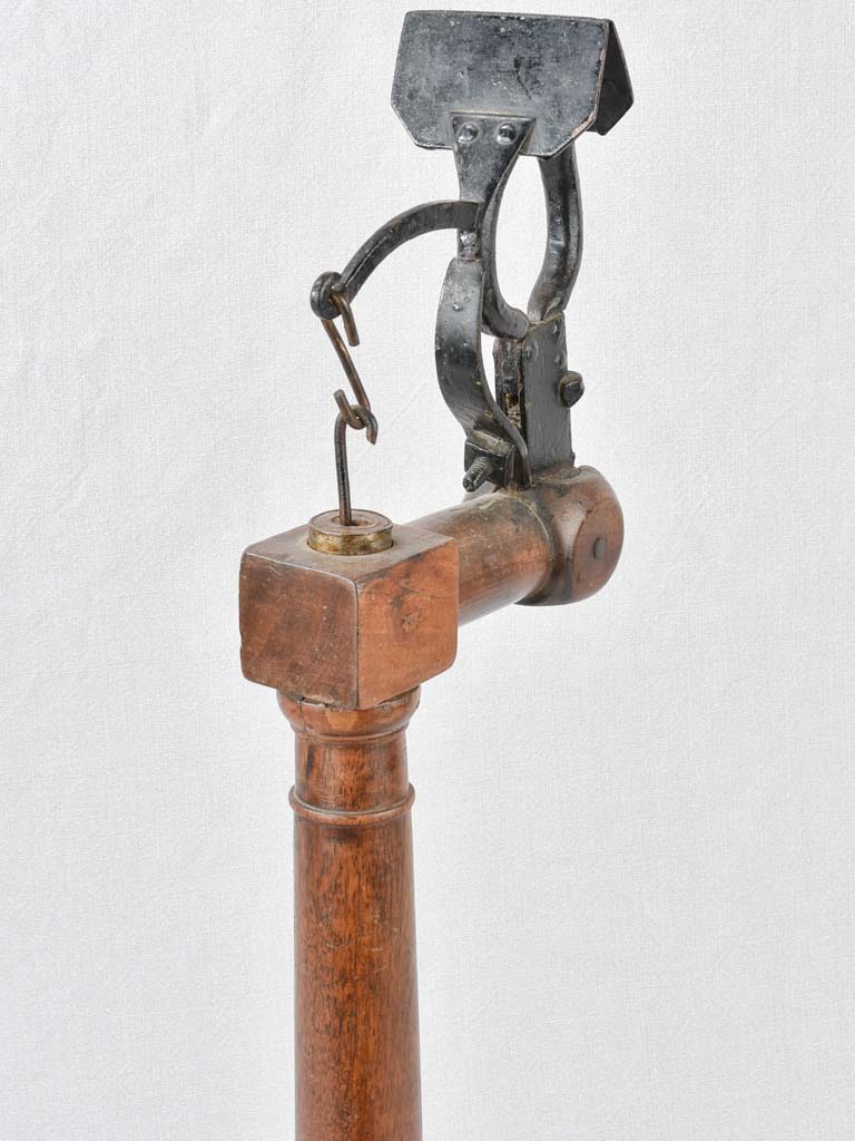 Traditional craftsmanship glove-making stand