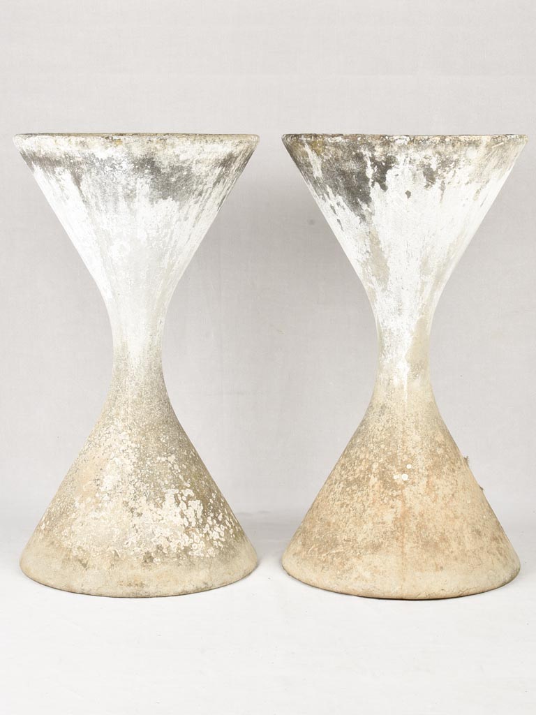Pair of large Willy Guhl diabolo planters 38¼"