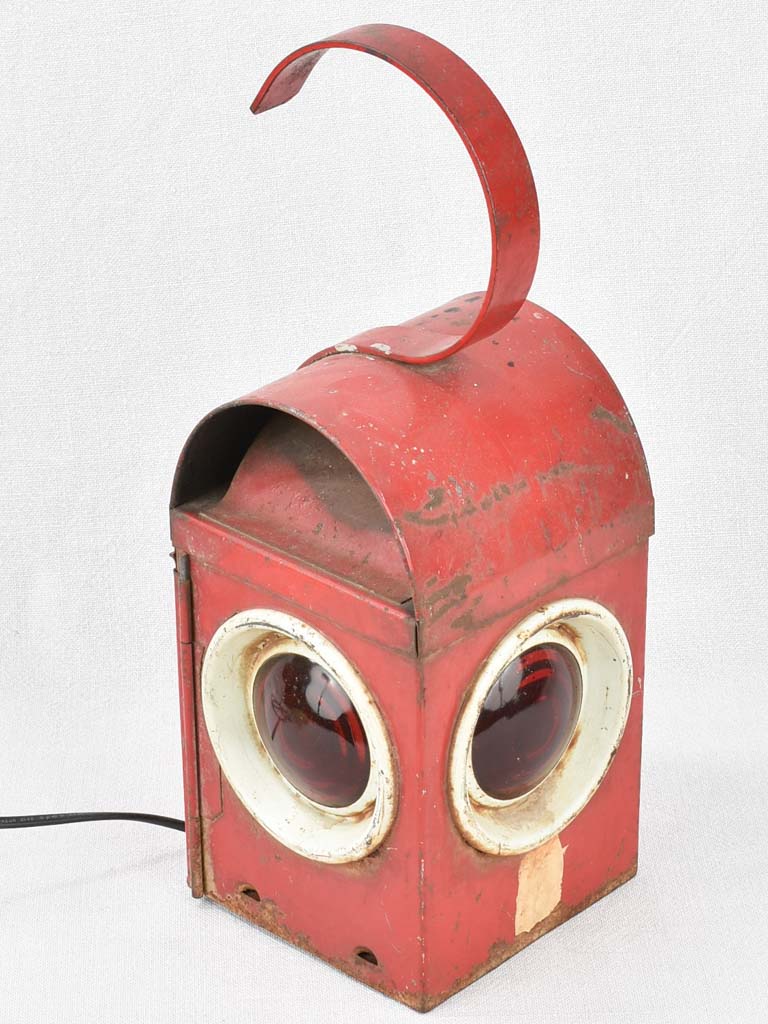 Classic transformed signal table lamp
