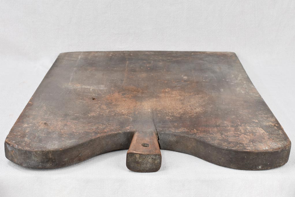 Cutting board, 19th-century, very large, 26" x 19¼"