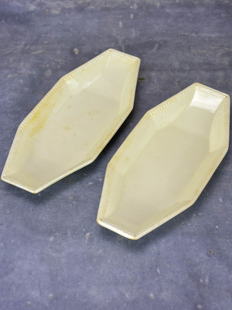 Pair of presentation plates - Creil-Montereau faience