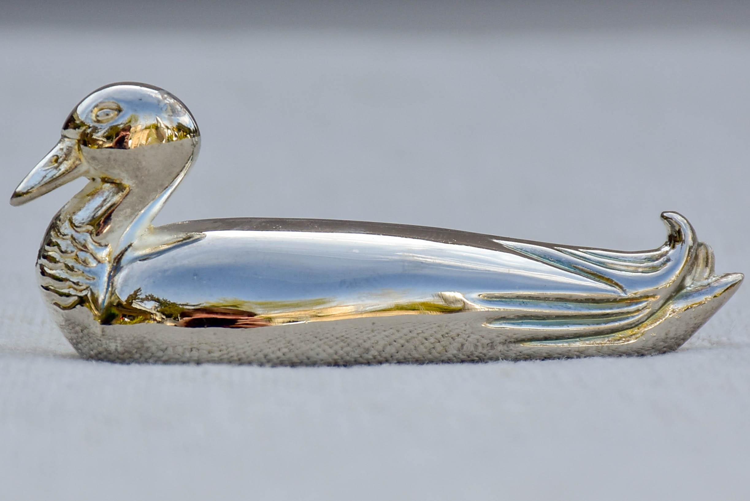 Six silver plate knife rests - ducks