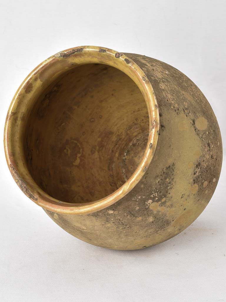 Large antique confit pot w/ yellow rim 11½"