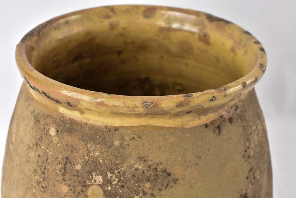 Large antique confit pot w/ yellow rim 11½"