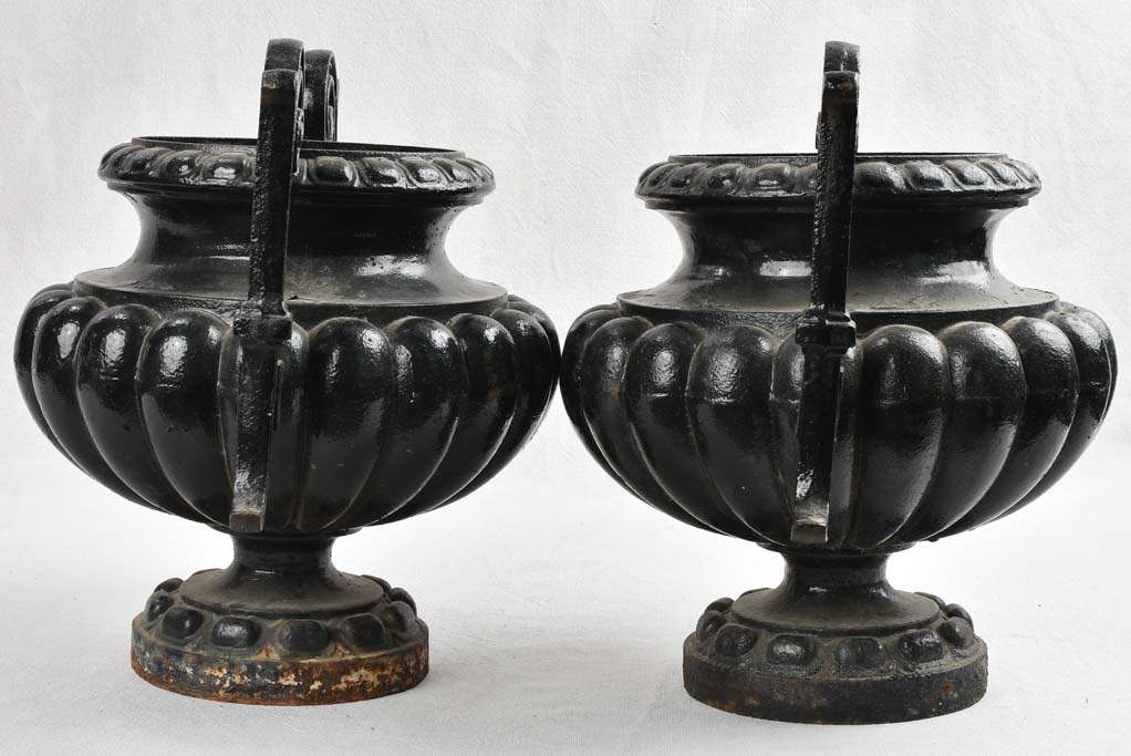 Pair of Chambord Medici urns - black 15"