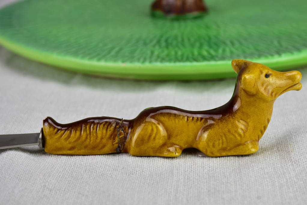 The Fox and the Crow (Le Corbeau et le Renard) cheese platter and knife 11½"