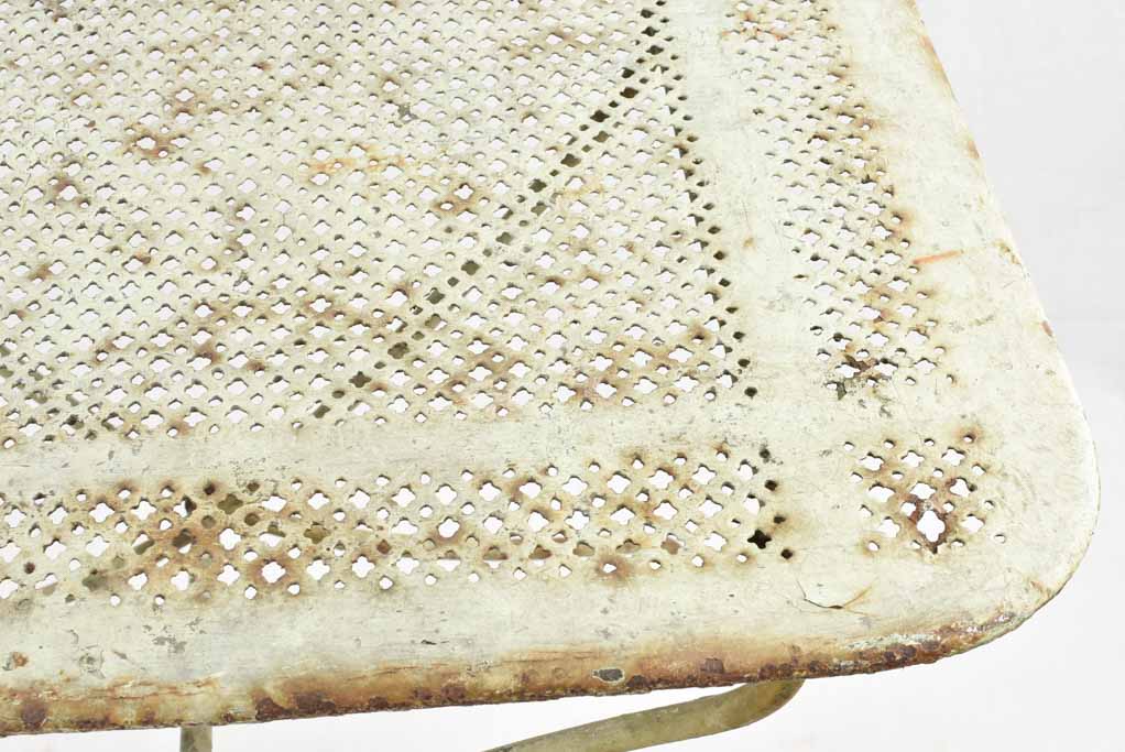 Peppermint green rectangular table - perforated