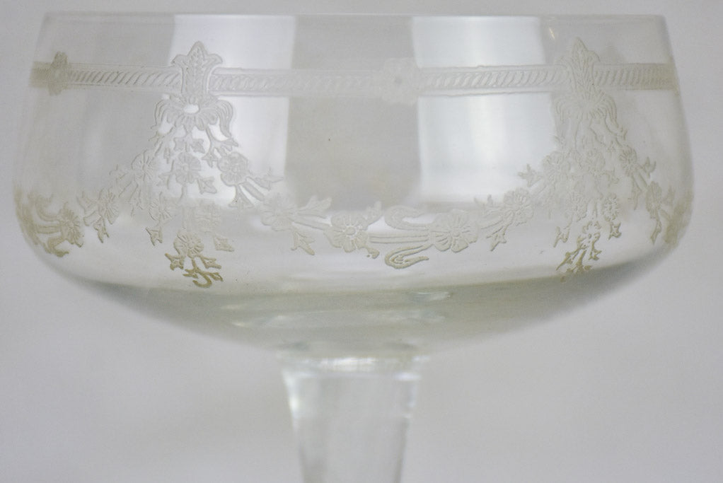 Set of 10 Napoleon III champagne cups with pretty engravings