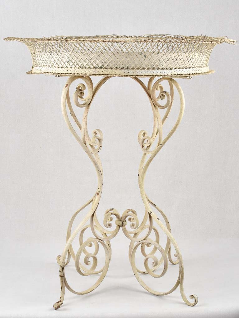 Plant stand/Jardiniere, 19th-century, 30" x 33"