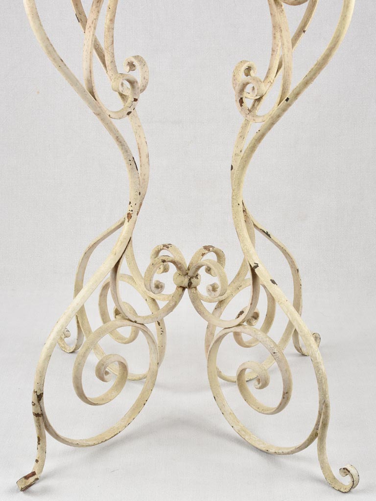 Plant stand/Jardiniere, 19th-century, 30" x 33"