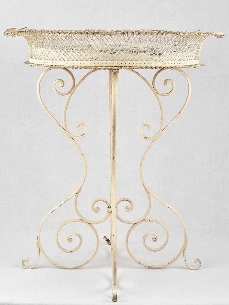 Plant stand/Jardiniere, 19th-century, 30" x 33"