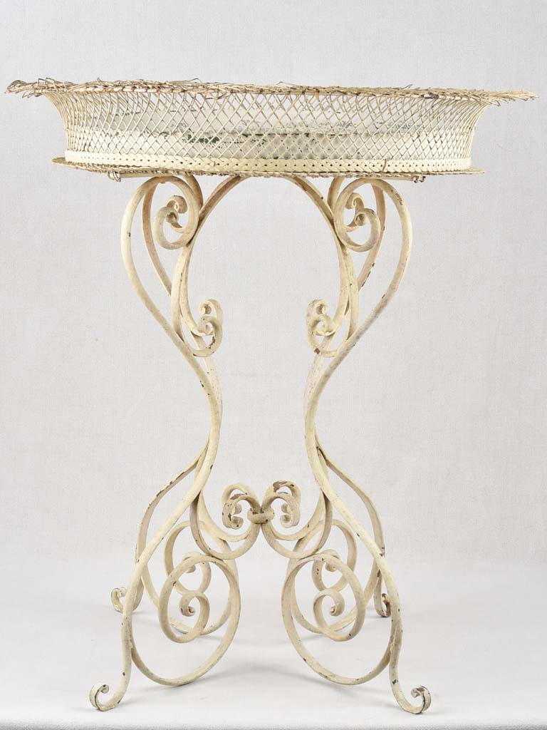 Plant stand/Jardiniere, 19th-century, 30" x 33"