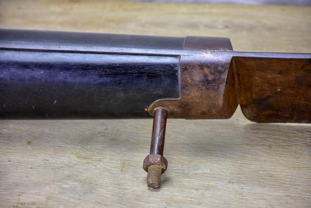 Huge 19th Century cutler's sign branded 'L'Indemanchable' 36½"