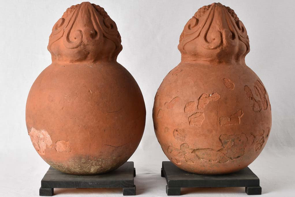 Pair of round finials with embellishments - terracotta 11¾"