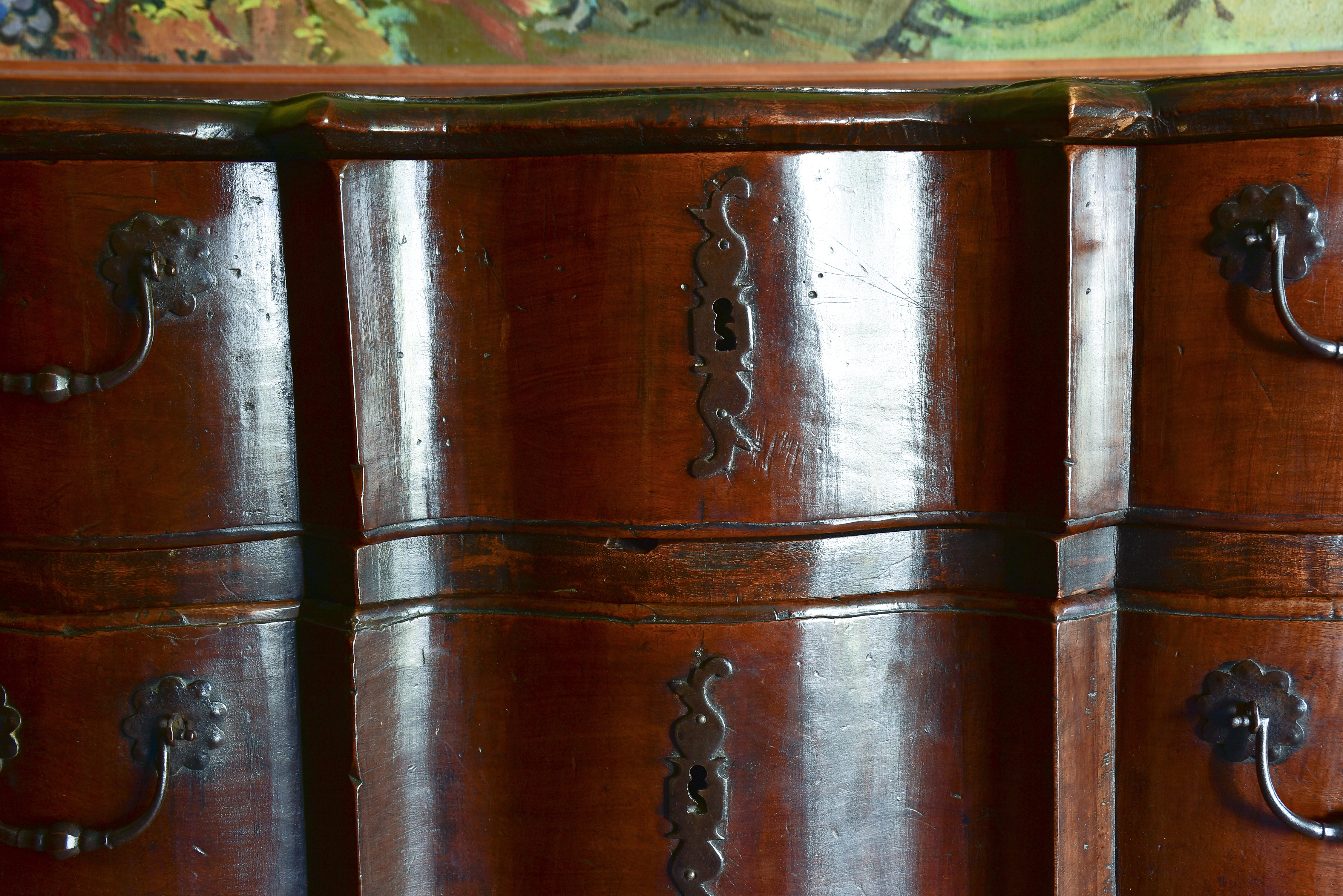Early 18th century Louis XV double arbalete commode