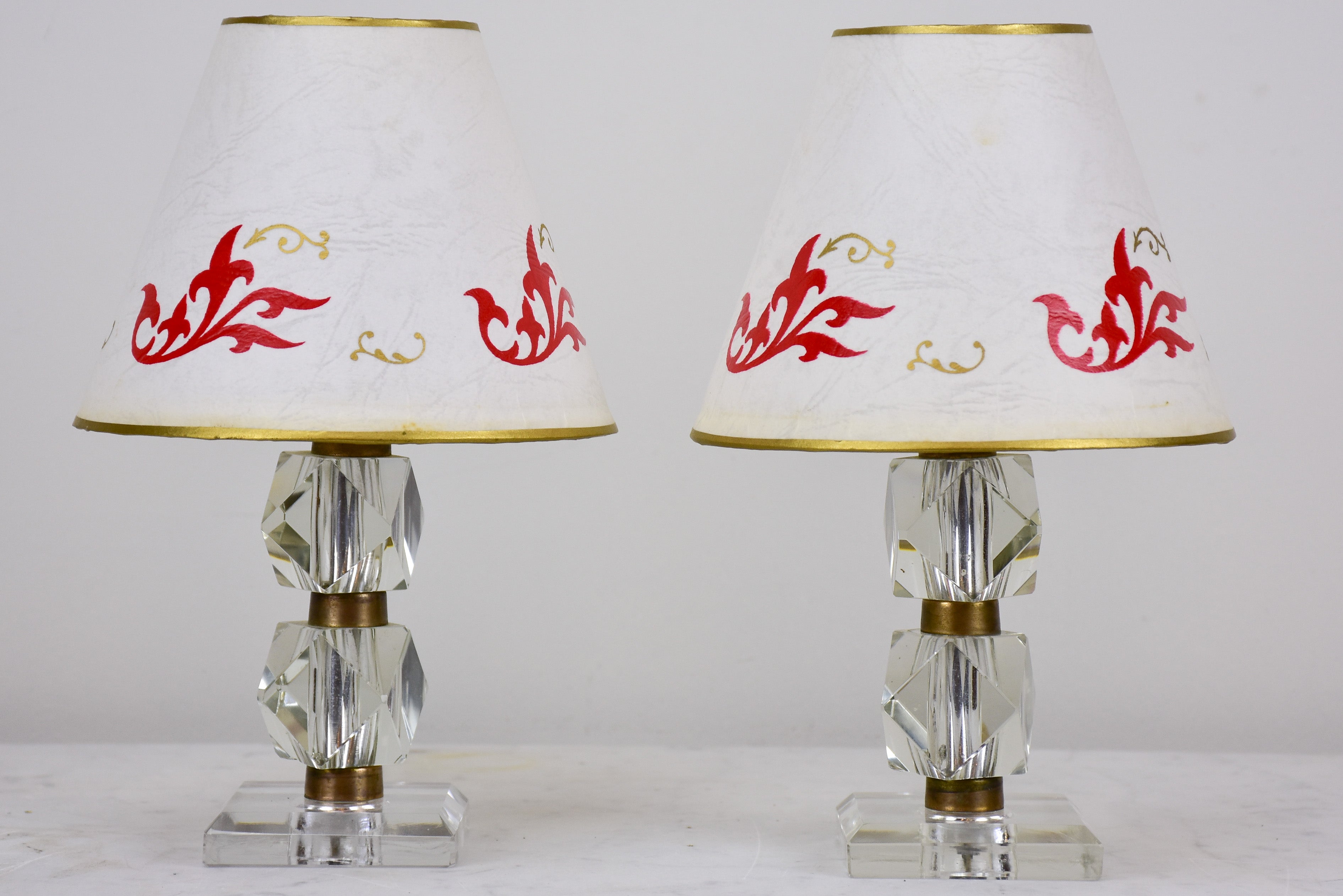 Pair of miniature mid-century table lamps with glass base