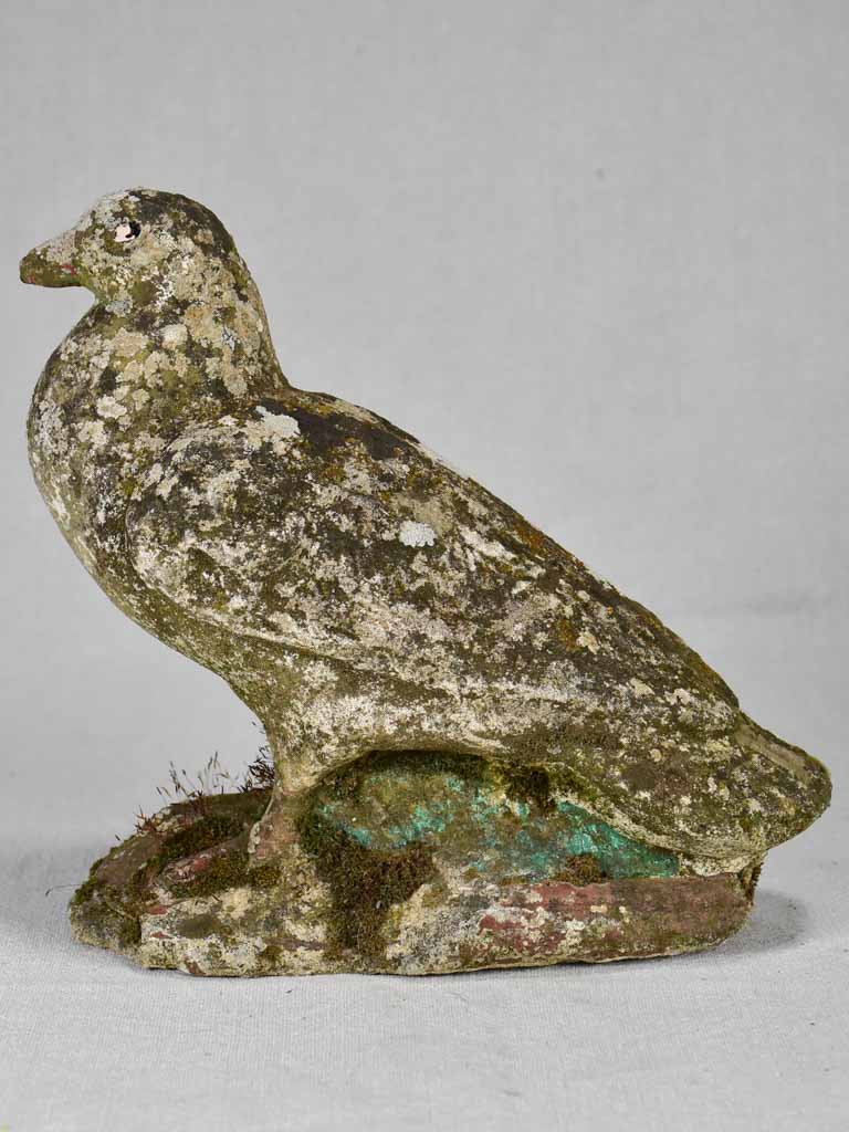 Vintage garden sculpture of a turtledove 9"