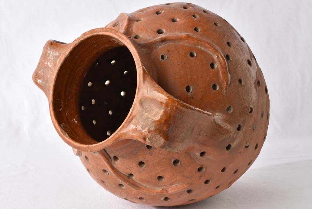 Very large terracotta snail preparation pot - French 15"