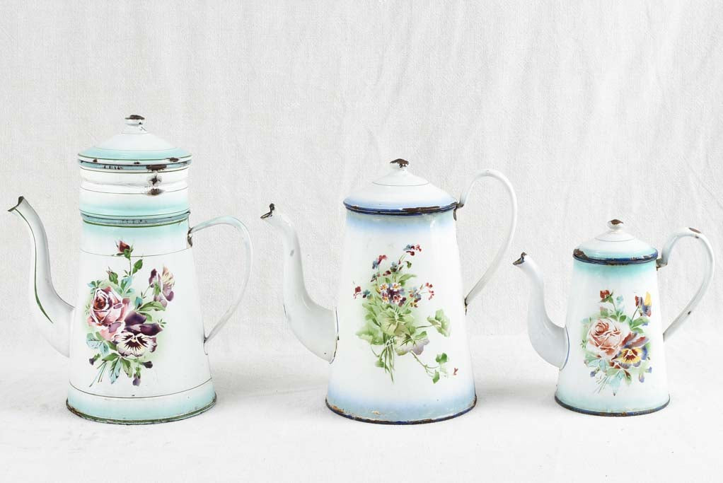 Collection of enamelware - 5 pieces - coffee pots / tureen / candlestick