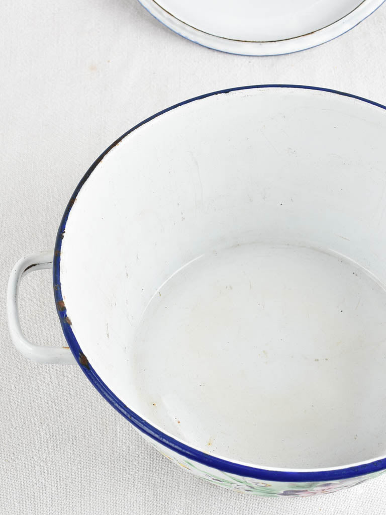 Collection of enamelware - 5 pieces - coffee pots / tureen / candlestick