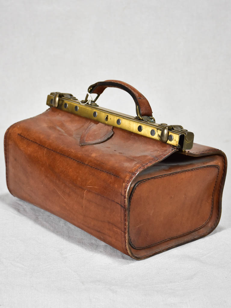 Sac Vintage La Bagagerie En Cuir Fauve - Style Sac Médecin, Transport, Rétro Français