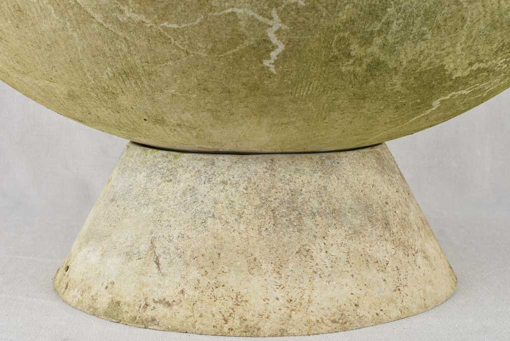 Large Willy Guhl round footed planter 31"