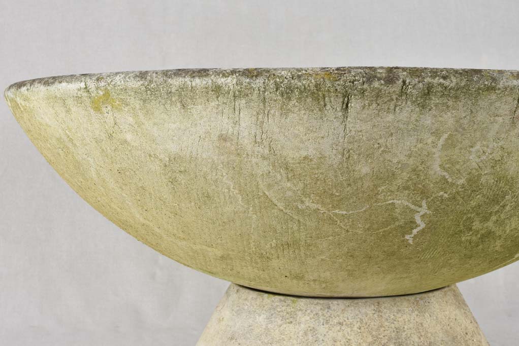 Large Willy Guhl round footed planter 31"