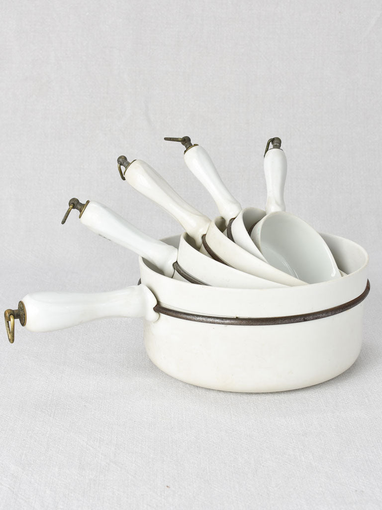 Set of 5 porcelain saucepans branded Cellinite CDV