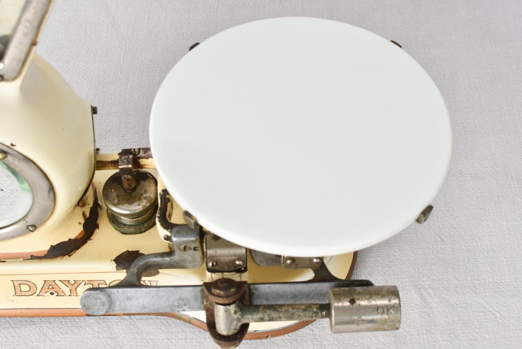 1950s Dayton épicerie weigh scales