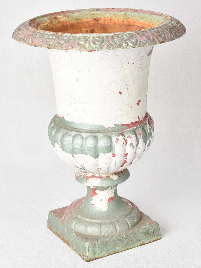 Medici urn, cast iron, 19th-century, French 17"