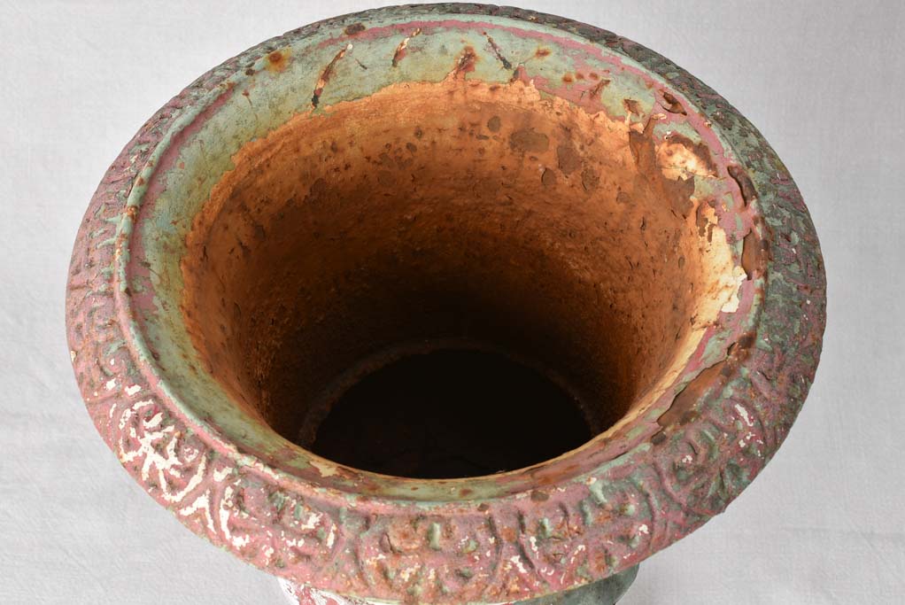 Medici urn, cast iron, 19th-century, French 17"