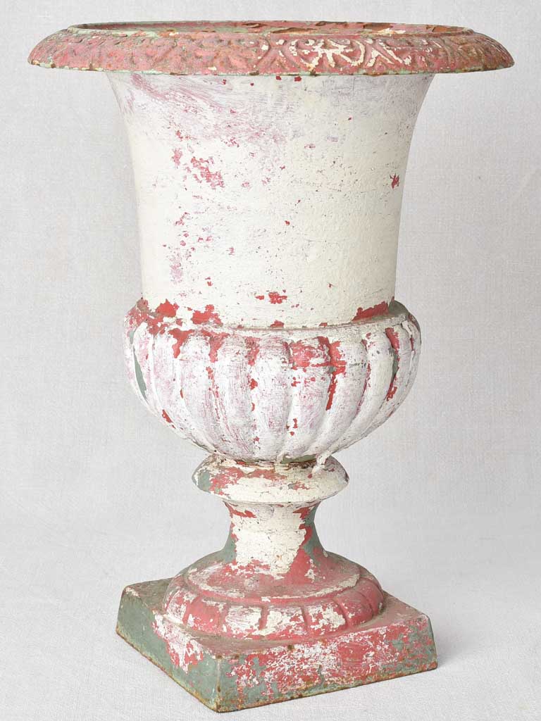 Medici urn, cast iron, 19th-century, French 17"
